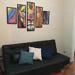 Apartamento Em Copacabana A 3 Quadras Da Praia!