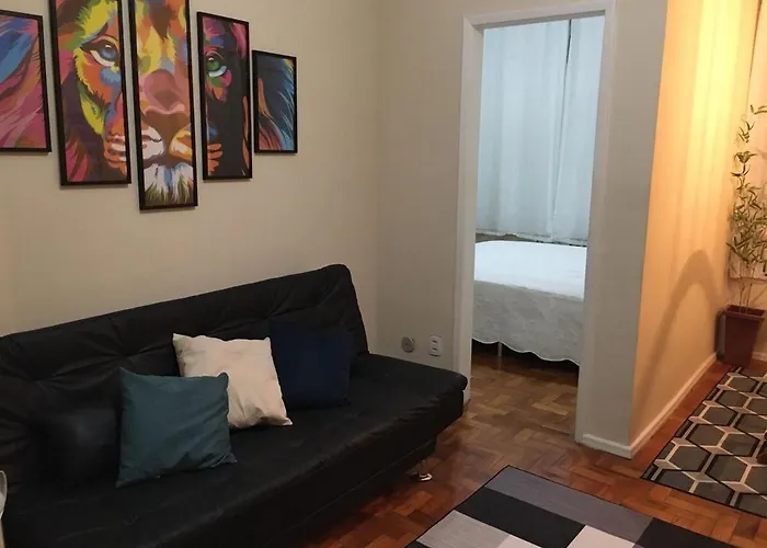 Apartamento Em Copacabana A 3 Quadras Da Praia!