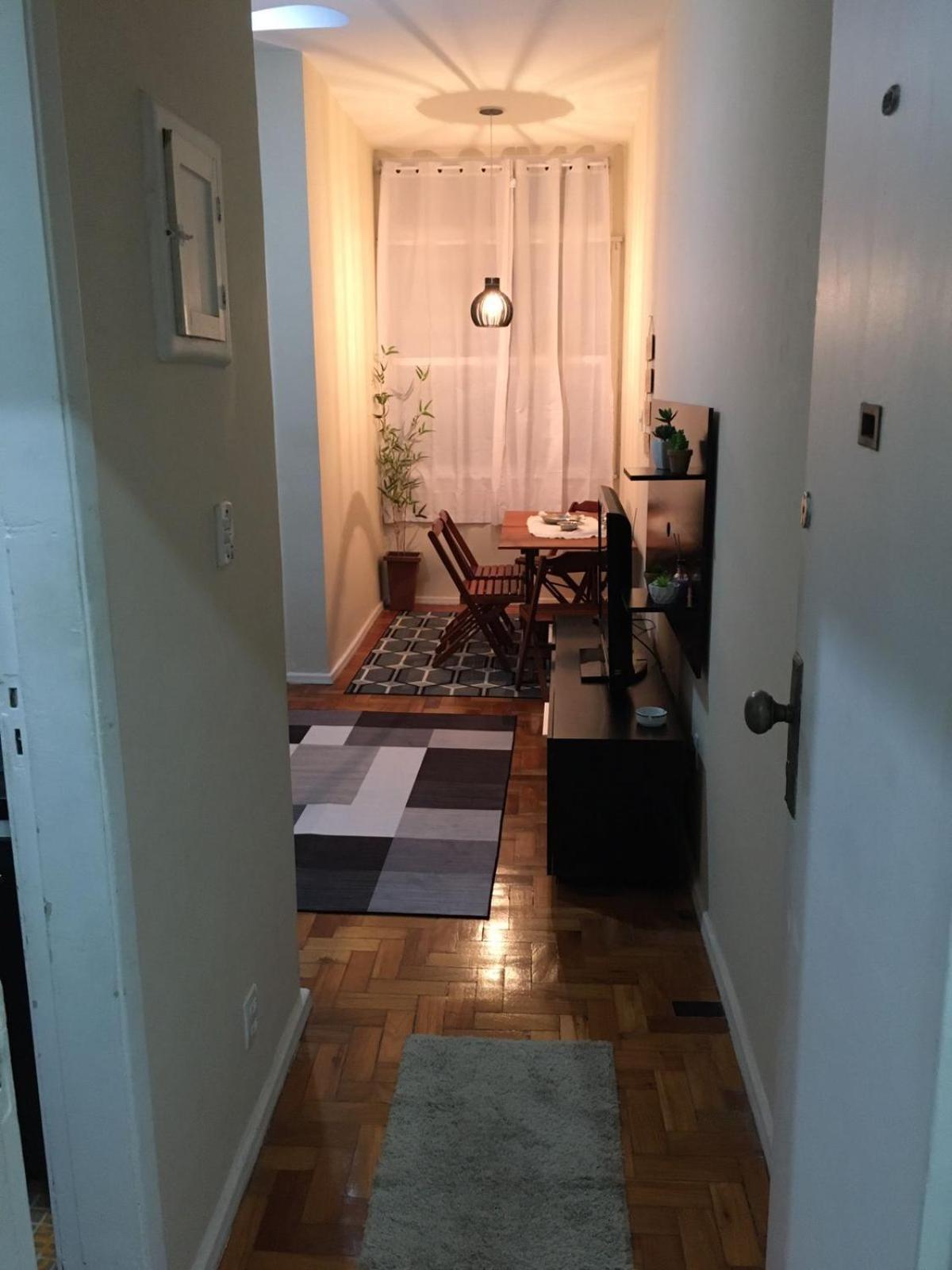 Apartamento Em Copacabana A 3 Quadras Da Praia! *