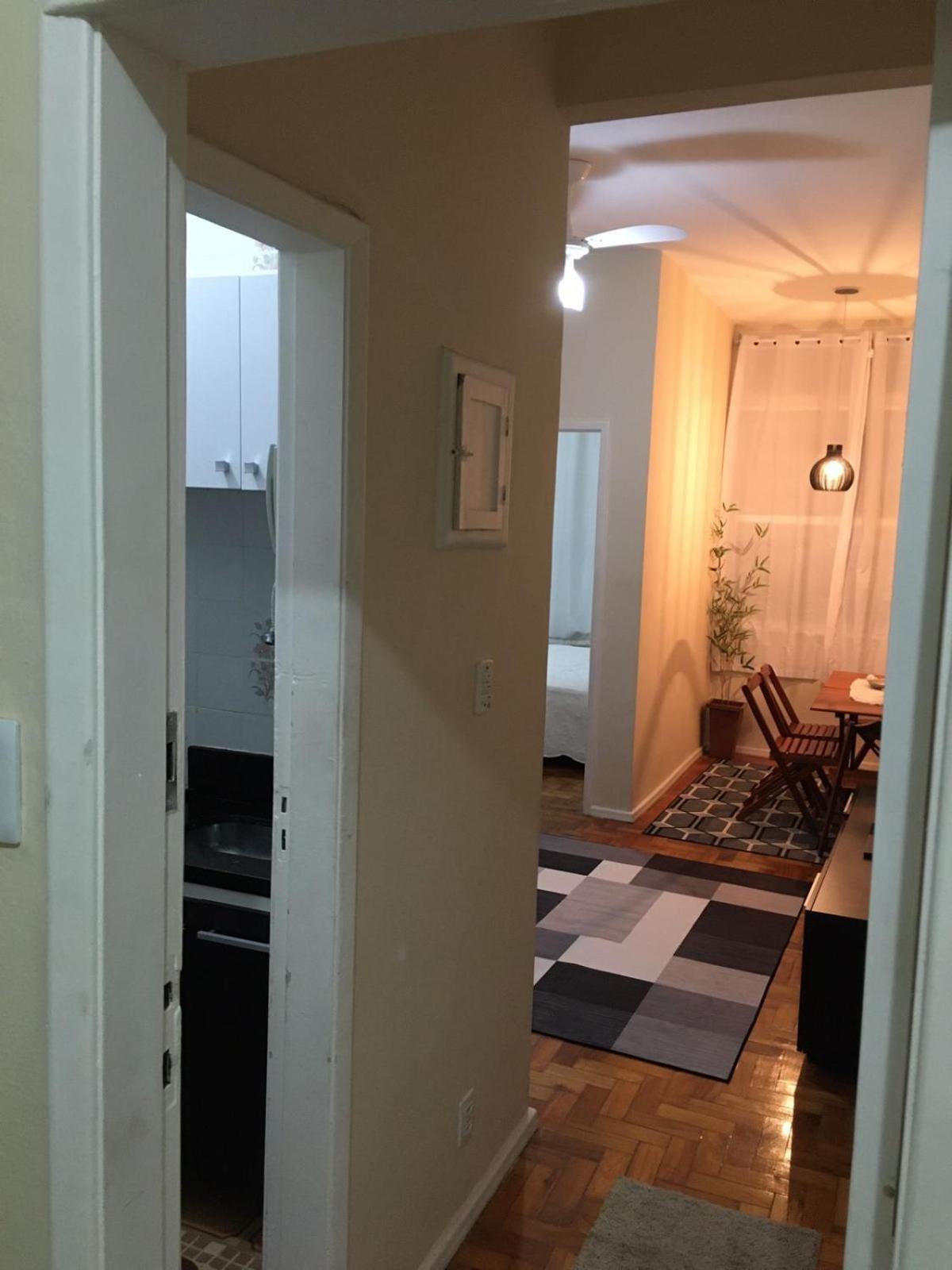 Apartamento Em Copacabana A 3 Quadras Da Praia! *