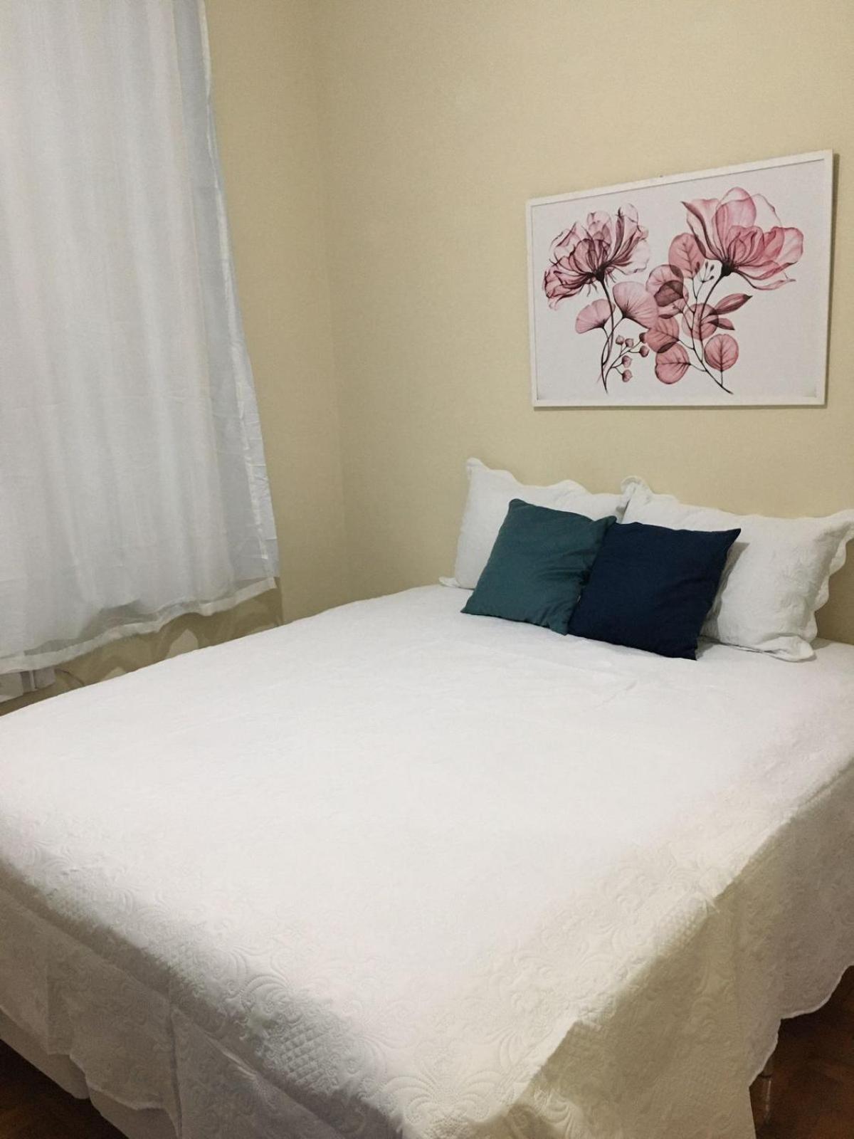 Em Copacabana A 3 Quadras Da Praia! Apartamento